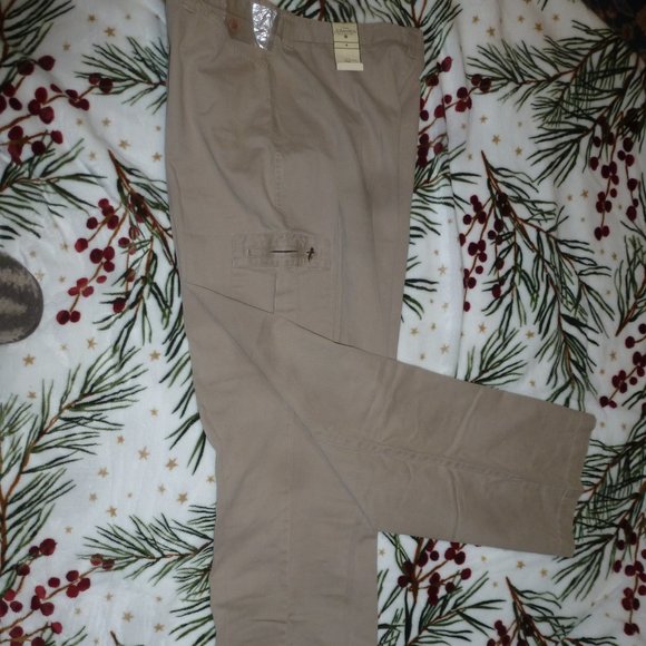 St. John's Bay NEW Khaki Straight Leg Flat front High Rise Pants   Sz16 - Picture 1 of 8